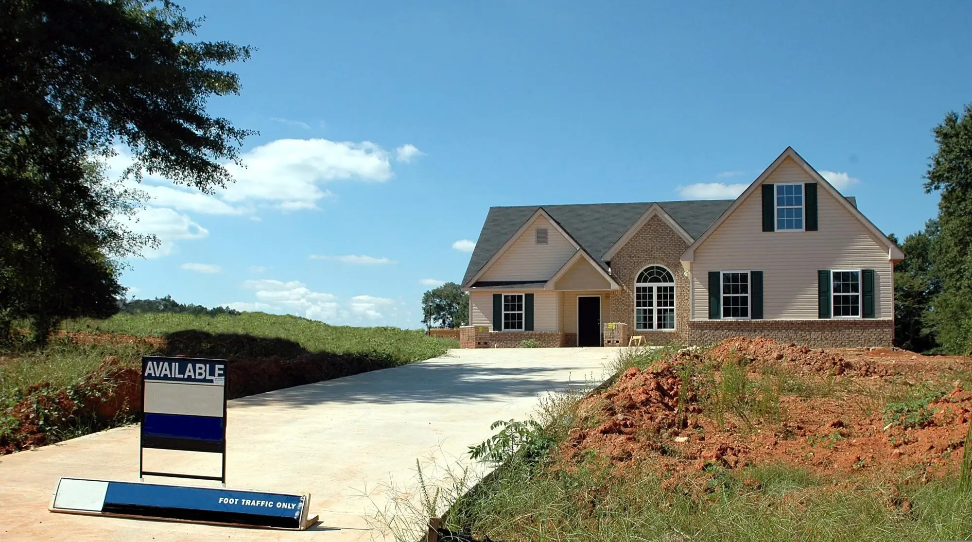 The Best Places to Invest in Real Estate in Lakewood, CA